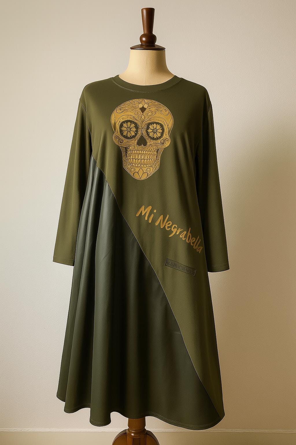 Vestido bicolor calavera dorada – Mi Negra Bella · Talla XL