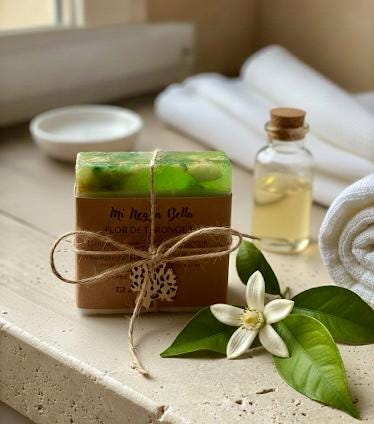 Jabón artesanal Flor de Naranjo – hidratante, aromático, natural, piel sensible, Mi Negra Bella