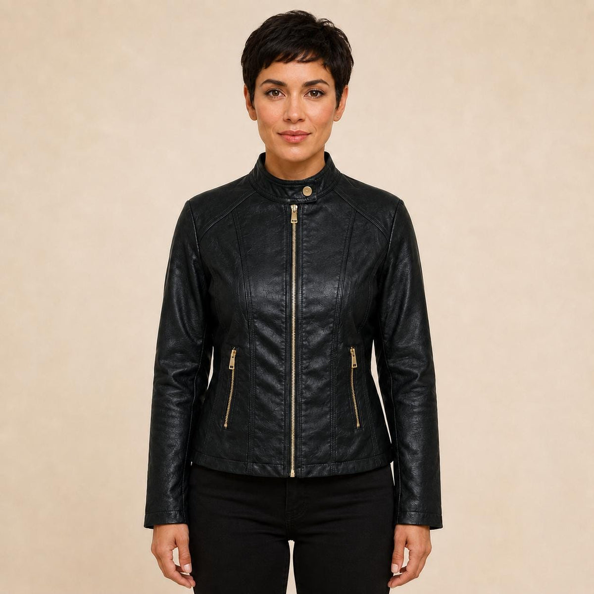 Cazadora negra de mujer pintada a mano Rebel Soul | Talla S | Chaqueta de polipiel artística | Pieza única