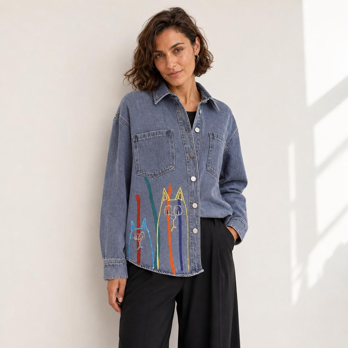 Camisa vaquera de mujer con gatos pintados a mano, talla S/M